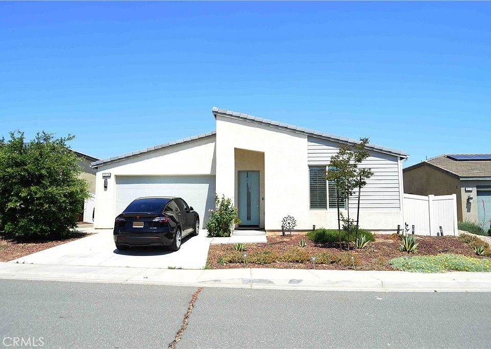 1st image of 1506 Sky Vista Way