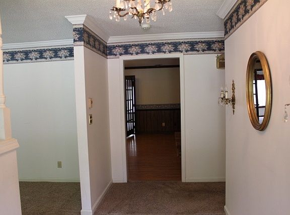 2nd image of 2305 W Woodmont Dr