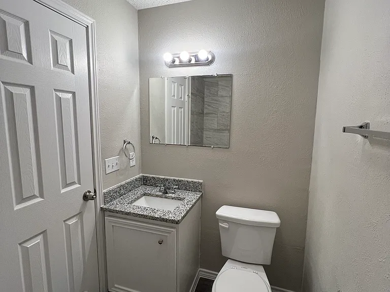 3037 Burning Tree Ln — Photo 20