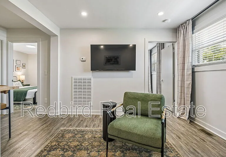 602 40th Ave N #1 — Photo 5