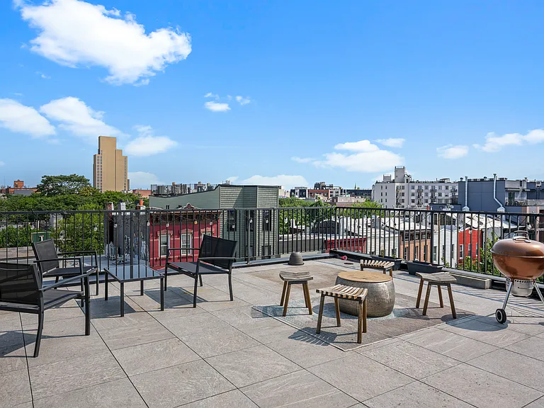 1143 Lafayette Ave #3B — Photo 8