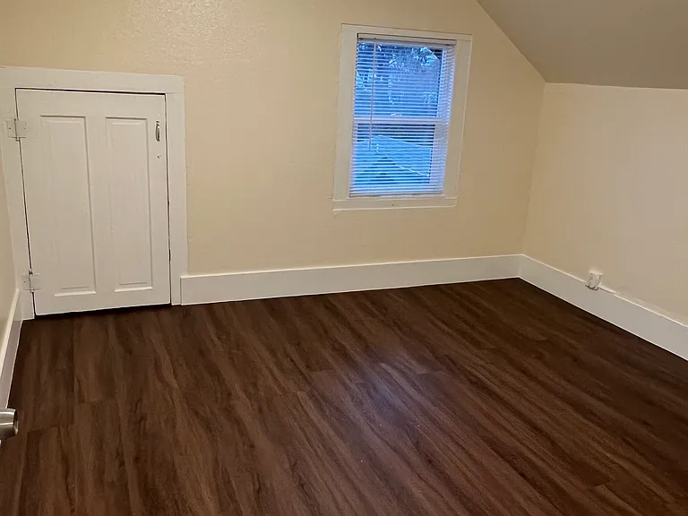 2575 Lee St SE — Photo 14