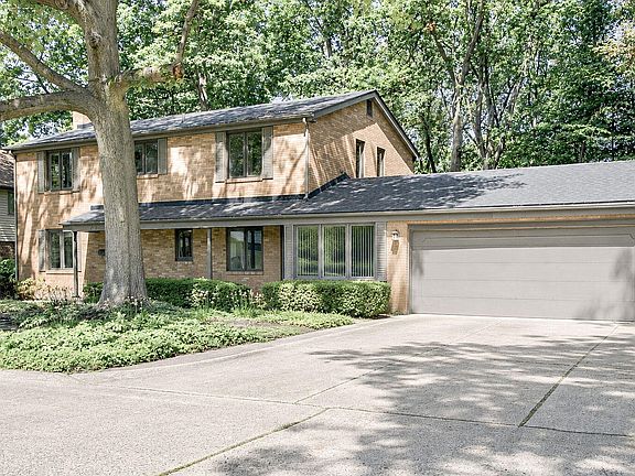 5th image of 703 Comings Ave