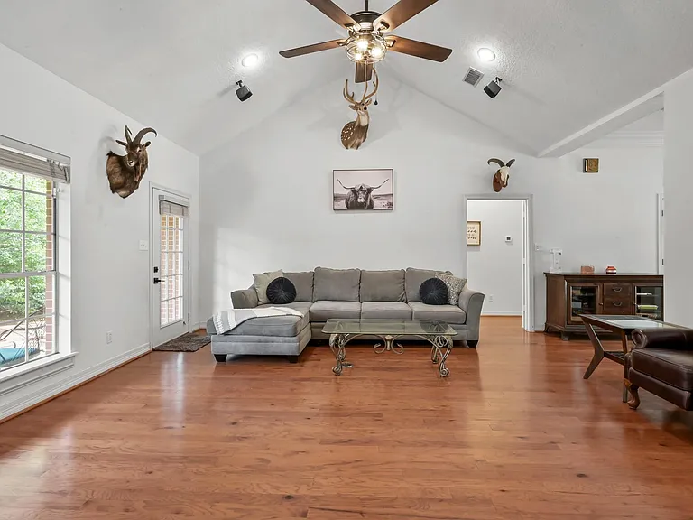 113 Inverness Dr — Photo 10