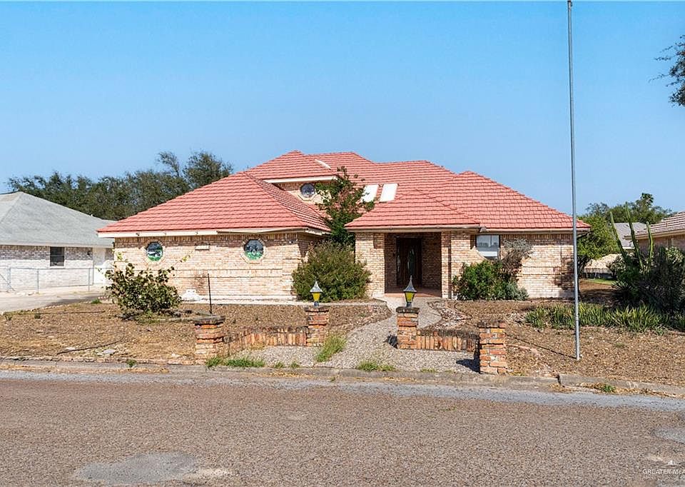 1st image of 2731 Palmer Dr