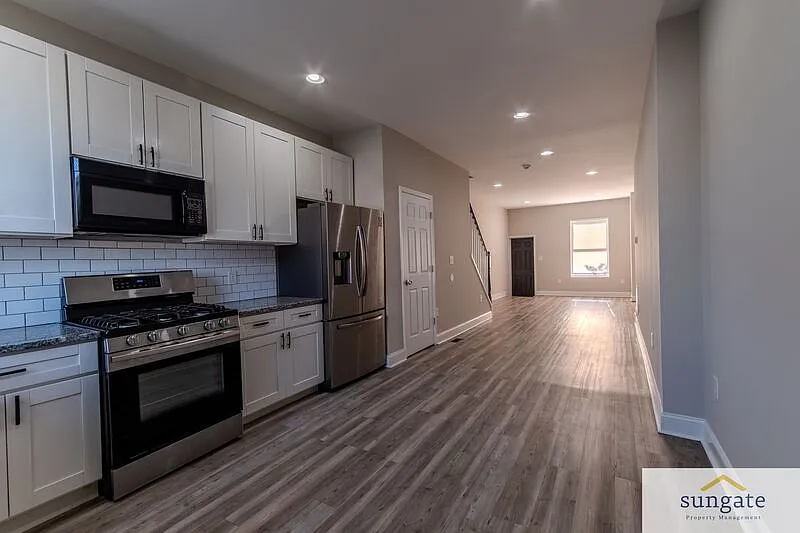 2 bed, 1.0 bath, 1018 sqft, $1,350 — Photo 4