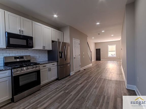 4th image of 2340 W Fayette St