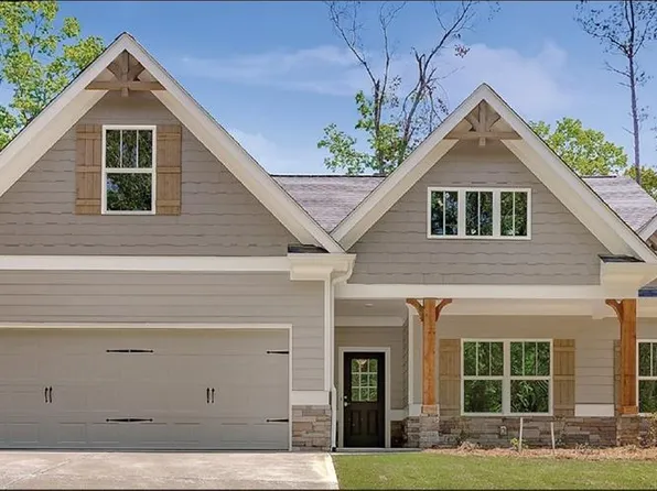 137 Wolverine Dr, Waleska, GA 30183