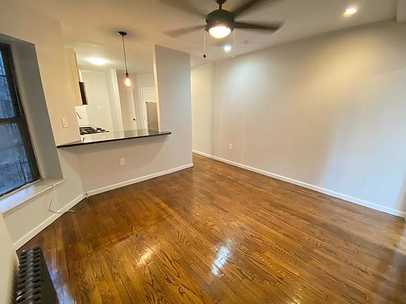 4th image of 32 Underhill Ave #3A
