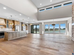 1105 E Thompson Pl, Tea, SD 57064
