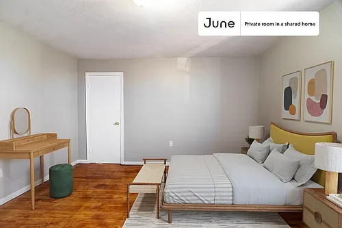 14 Bacon St Photo 1