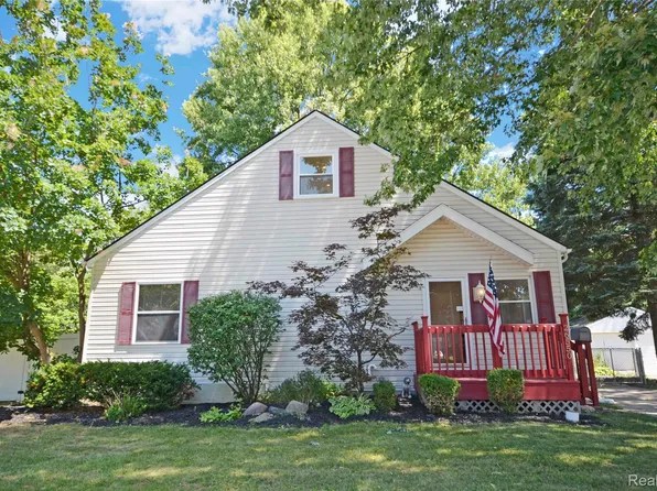 26550 Oakland St, Roseville, MI 48066