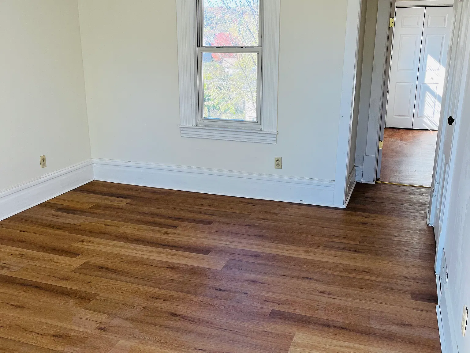 2 bed, 1100 sqft, $1,100 — Photo 3