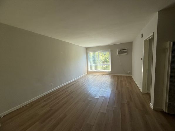 4188 Greenbush Ave APT 8