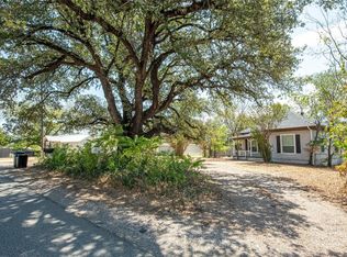 1214 Jameson St, Weatherford, TX 76086