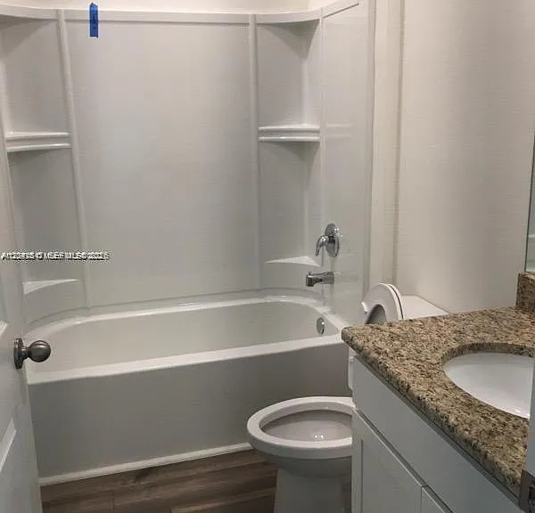 2240 SW Lawrence St — Photo 4