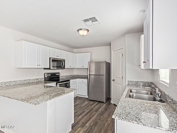 3rd image of 317 E Bobcat Pl