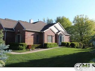 9533 Kingsway Cir #1, Clarkston, MI 48348