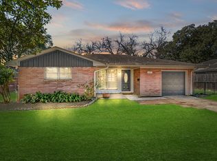 610 S Belknap St, Sugar Land, TX 77478