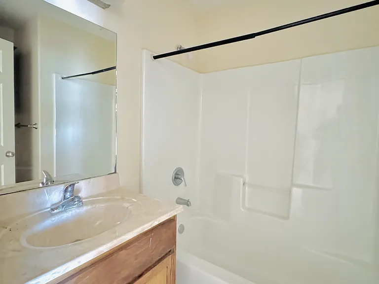 200 W Albatross Ave #A — Photo 13