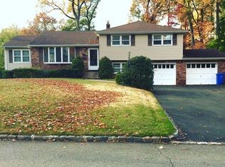 54 Stemmer Dr, Clark, NJ 07066