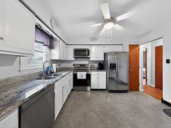 5th image of 8 Craig Rd