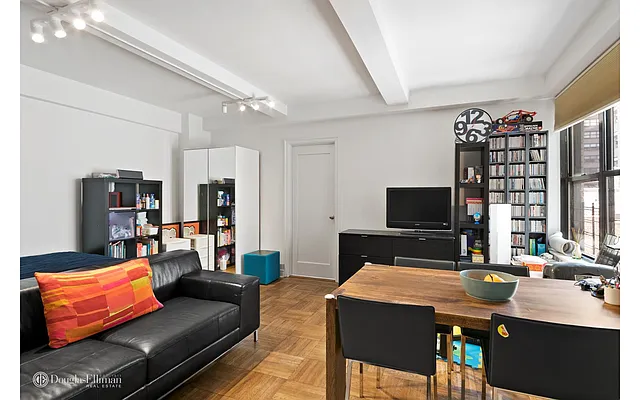Rented by Douglas Elliman | media 17