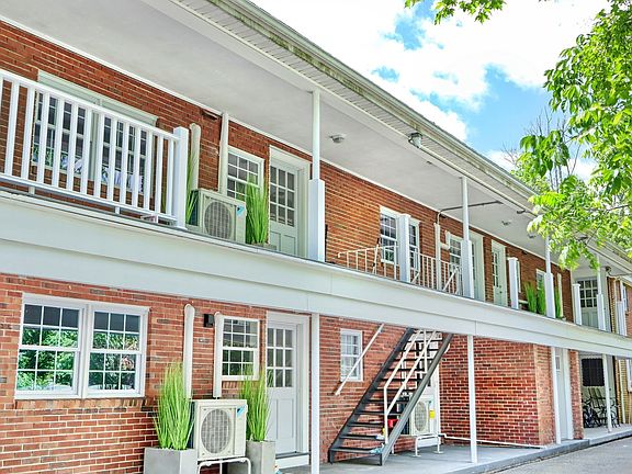 4th image of 405 Washington St #2