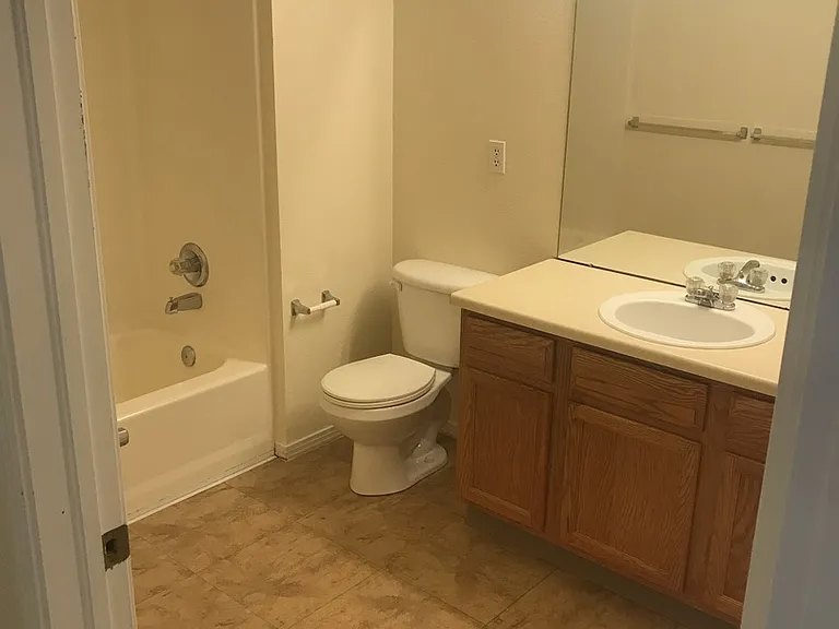 3002 W Elizabeth St #22C — Photo 7