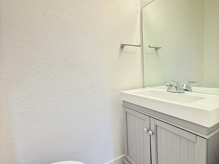 1556 NW 90th Way — Photo 7