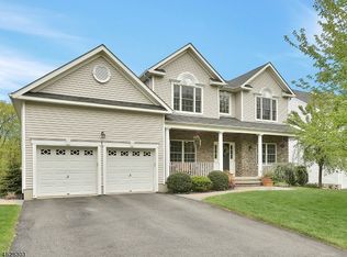 638 Skyline Dr, Lake Hopatcong, NJ 07849