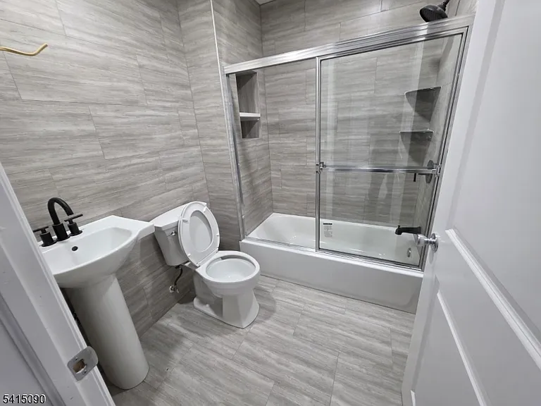 260 Trenton Ave — Photo 14