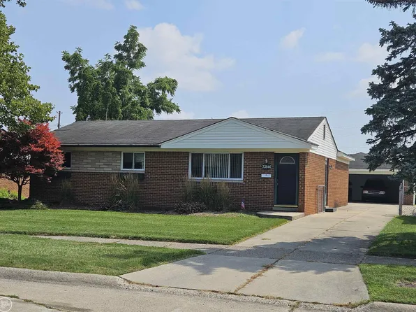 33846 Nokomis Dr, Fraser, MI 48026