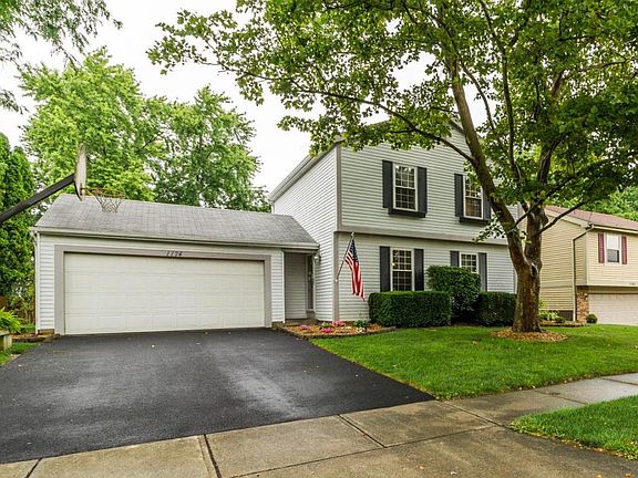 3rd image of 1174 Crater Lake Ln