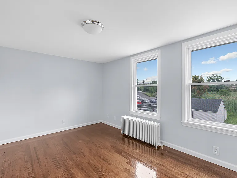 25-27 Myrtle St #25 — Photo 16