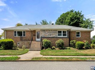 244 Elsmere Pl, Fort Lee, NJ 07024