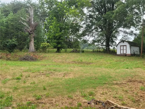 1818 Stone Mountain Rd, Stoneville, NC 27048