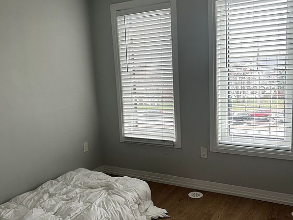 4th image of 402 E Mall Cres #318B