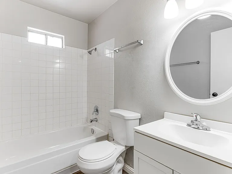 444 N 13th St #D — Photo 3