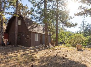 392 Sunset Ln, Sugarloaf, CA 92386