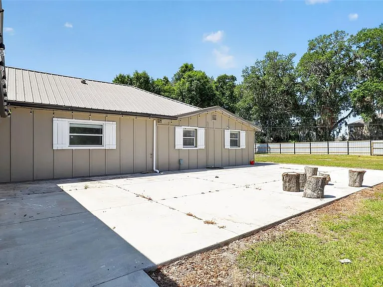 3240 Apfel Rd — Photo 6