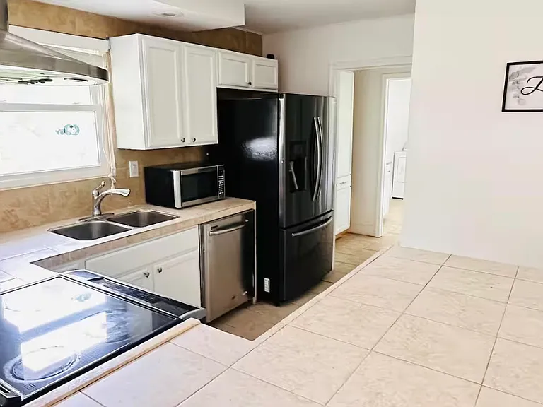 311 South Blvd — Photo 9