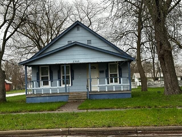 1st image of 2300 McIlwraith St