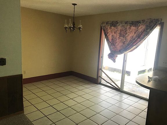 4th image of 194 Oakwood Pl