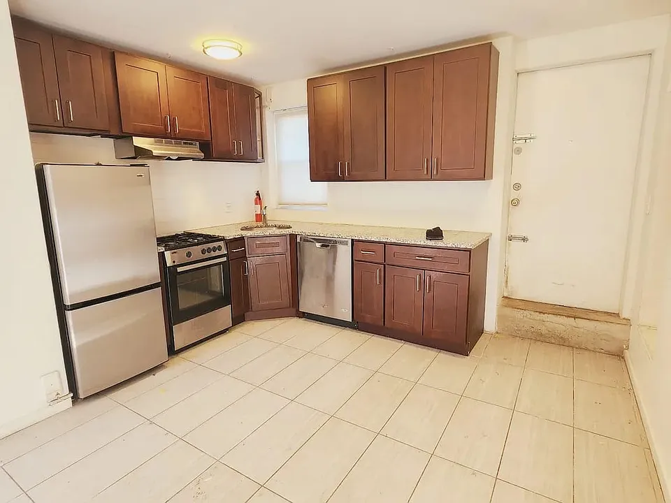 66 Jordan Ave #3