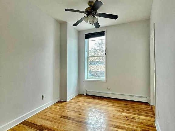 3rd image of 402 Prospect Pl #A