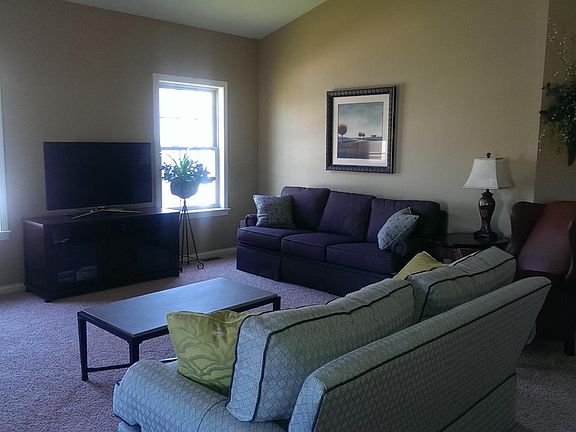 2nd image of 901 Lauderdale Dr