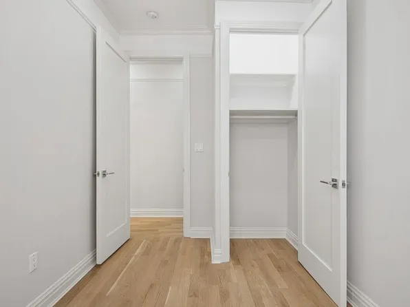 575 Riverside Drive image 7 of 7