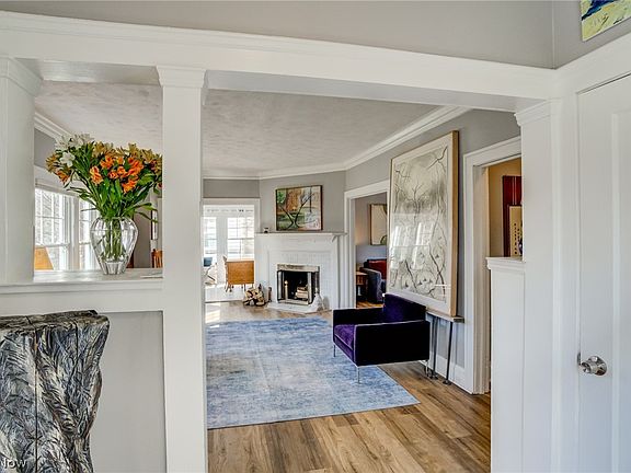 3rd image of 3005 Yorkshire Rd