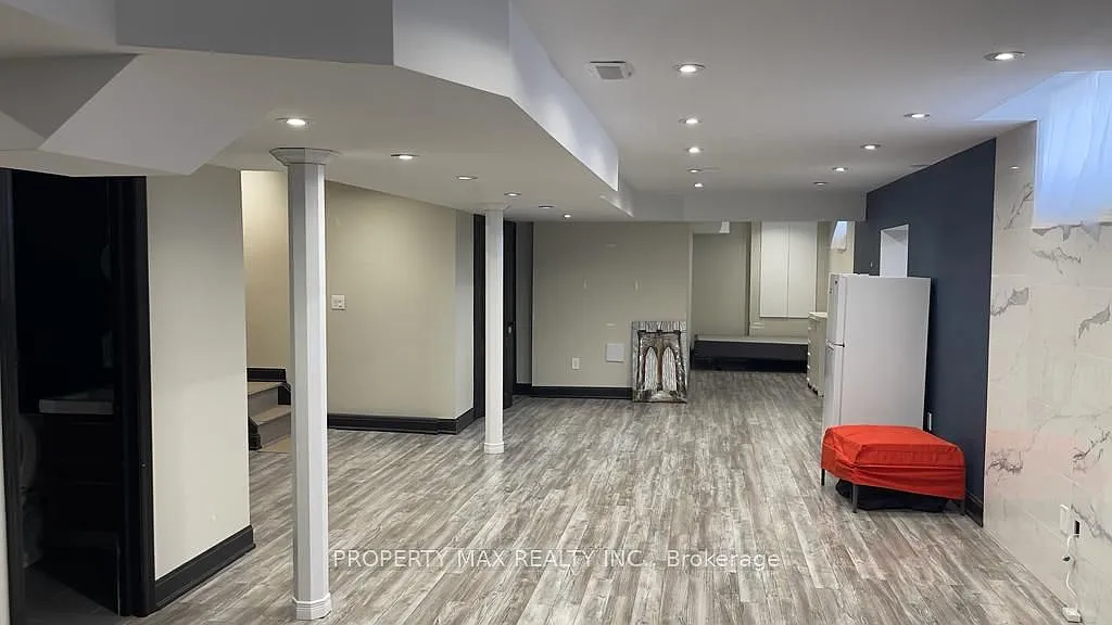 3 bed, $2,150 — Photo 4